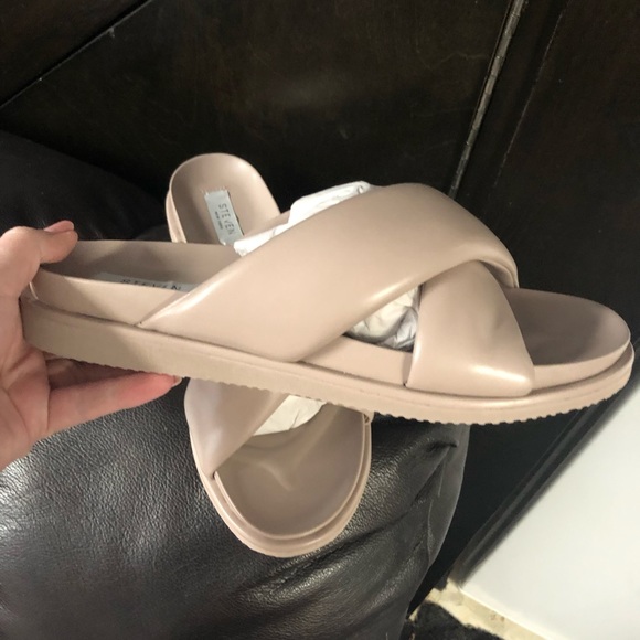 NWT Steve Madden Sandal - Picture 3 of 4